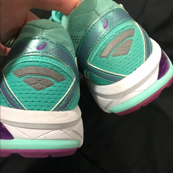 ASICS - Picture 5 of 6